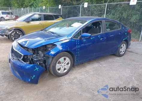 2017 Kia Forte Lx z USA, uszkodzony, nr VIN 3KPFK4A75HE152849